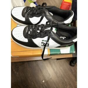 Skechers Very RARE New in Box White Larry Bird 33 Sneakers Size 10 Adult Limited